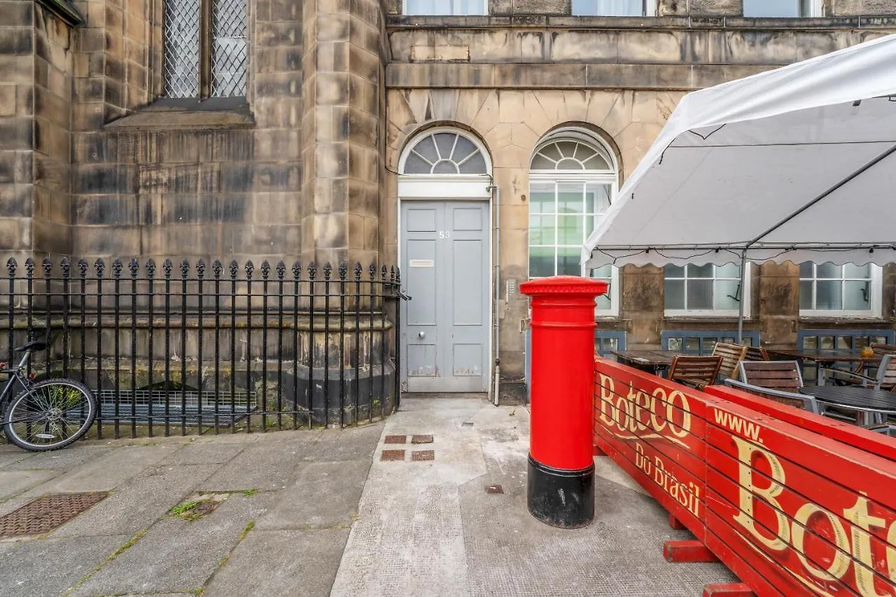 Relaxing & Cozy Studio Apartment - Oasis In The Heart Of Edinburgh - Sleeps Up To 3 Guests